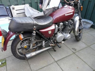 Max hat ne Z650SR beschafft zum schlachten. Das Bike hat mich<br />stark an die Z900 von Uwe erinnert, die er am Nordkapp dabei hatte.