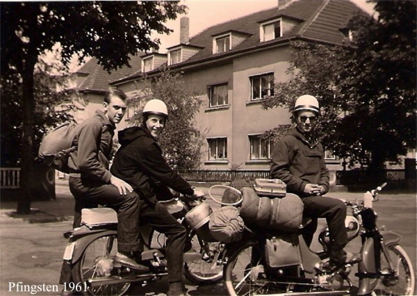 alte Mopeds.jpg (248.6 KiB) 4190 mal betrachtet alte Mopeds.jpg
